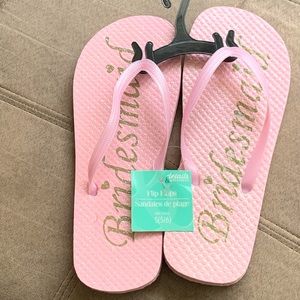 NWT Bridesmaid flip flops - sz 5/6